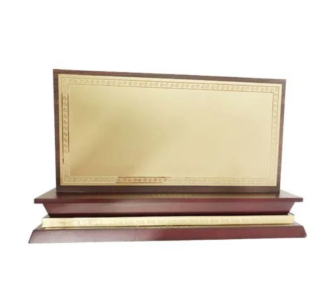 Bảng chức danh đế gỗ hoa văn DG07-D 330x60mm mặt inox không nội dung 294x140mm