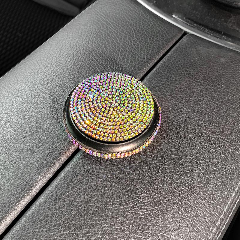 Phong cách mới nhất của nước hoa xe hơi trang trí xe hơi tinh dầu thơm nạm kim cương nước hoa sáng tạo phong cách nữ thần màu đỏ nước hoa thơm nhẹ hương thơm nữ