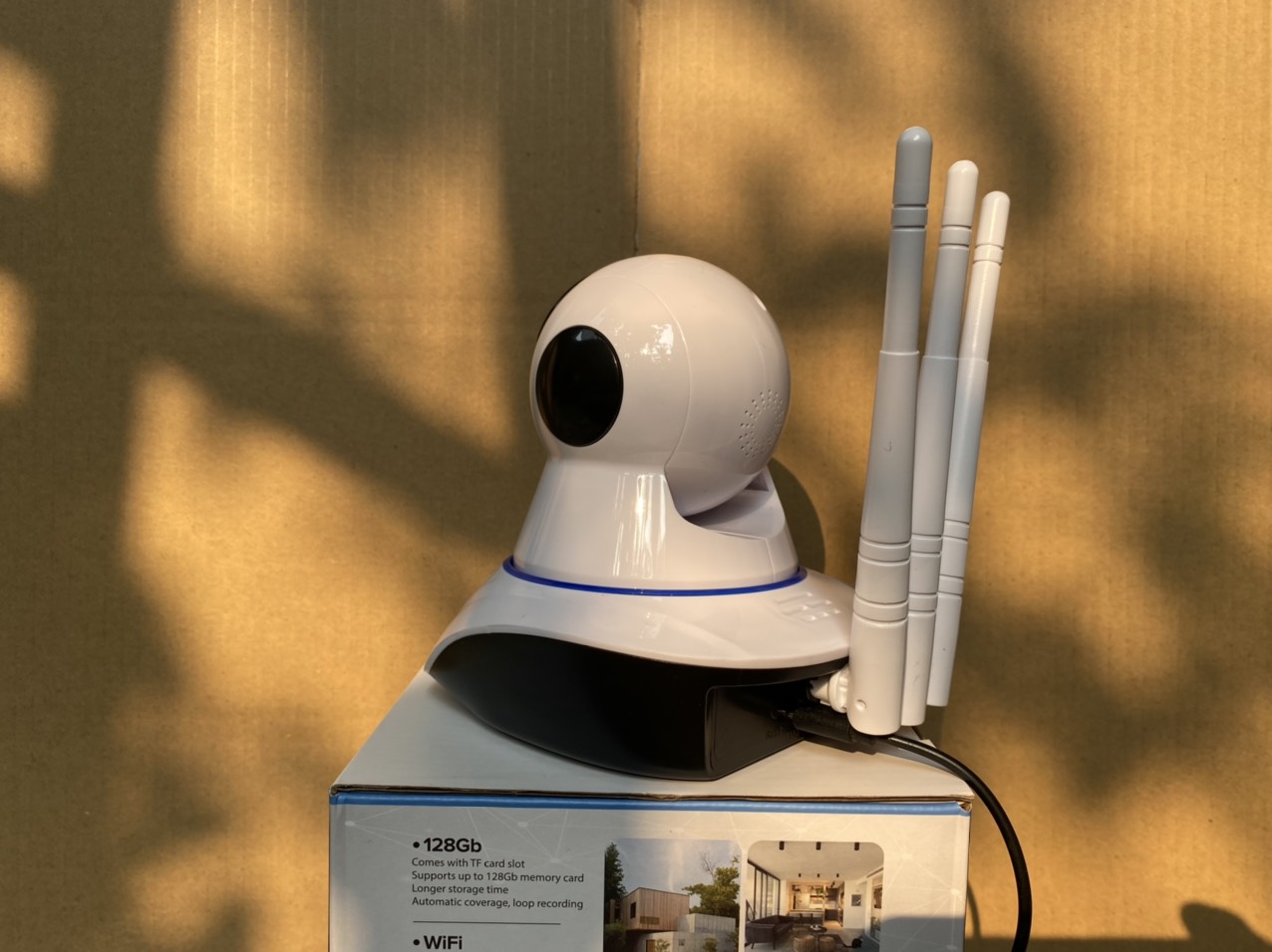 Camera Wifi Trong Nhà Yoosee 2.0 Full HD, 3 Râu, Xoay 360 độ , Đàm Thoại 2 Chiều, Cảm Biến Báo Động – Hàng Nhập Khẩu