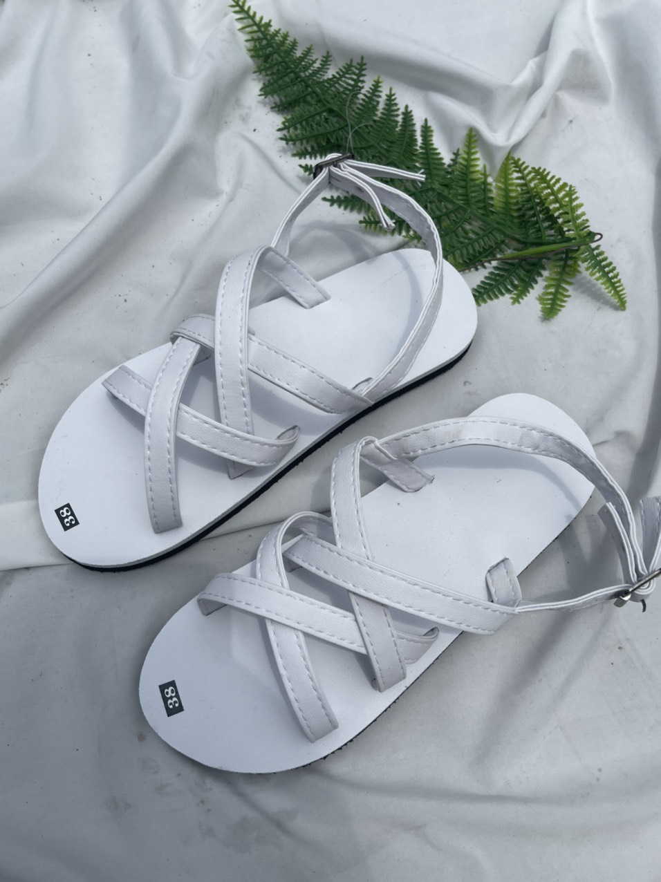 Giày sandal dép sandal nam nữ đế bằng màu trắng