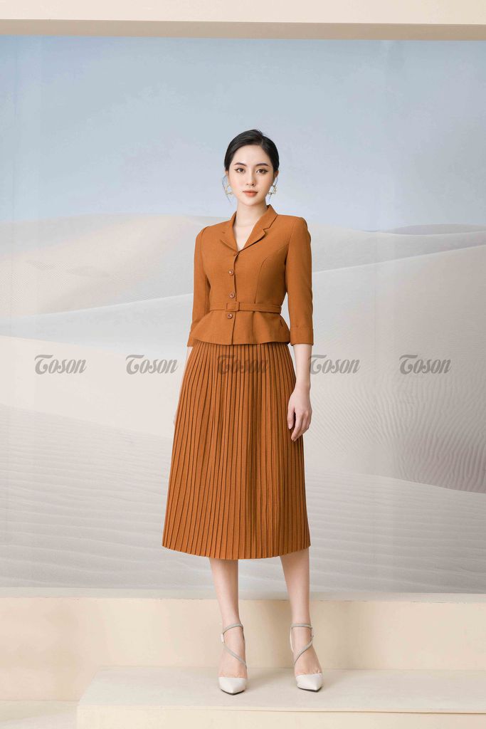 B8383Q01- Bộ ký giả Be bò đũi nhật: Áo cổ K thắt đai + CV dập ly