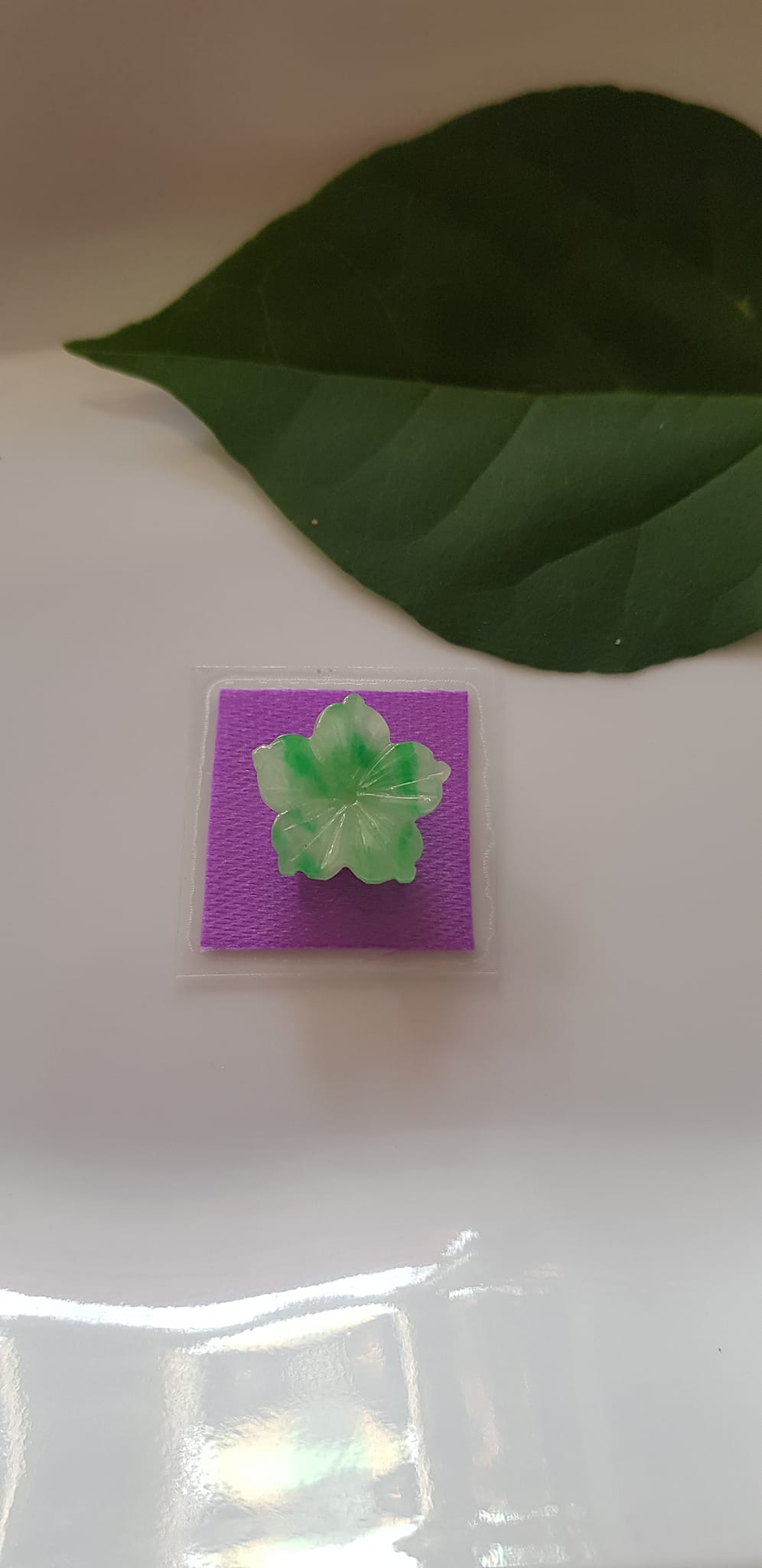 Mặt dây chuyền Mới Đẹp Bông Mai Trắng Xanh Lý nhẹ bóng đều đẹp đá cẩm thạch thiên nhiên ạ Size 14mm x dầy 3mm Đá Ngọc cẩm thạch tự nhiên Nữ bọc vàng làm mặt dây chuyền, mặt nhẫn đeo đẹp ạ