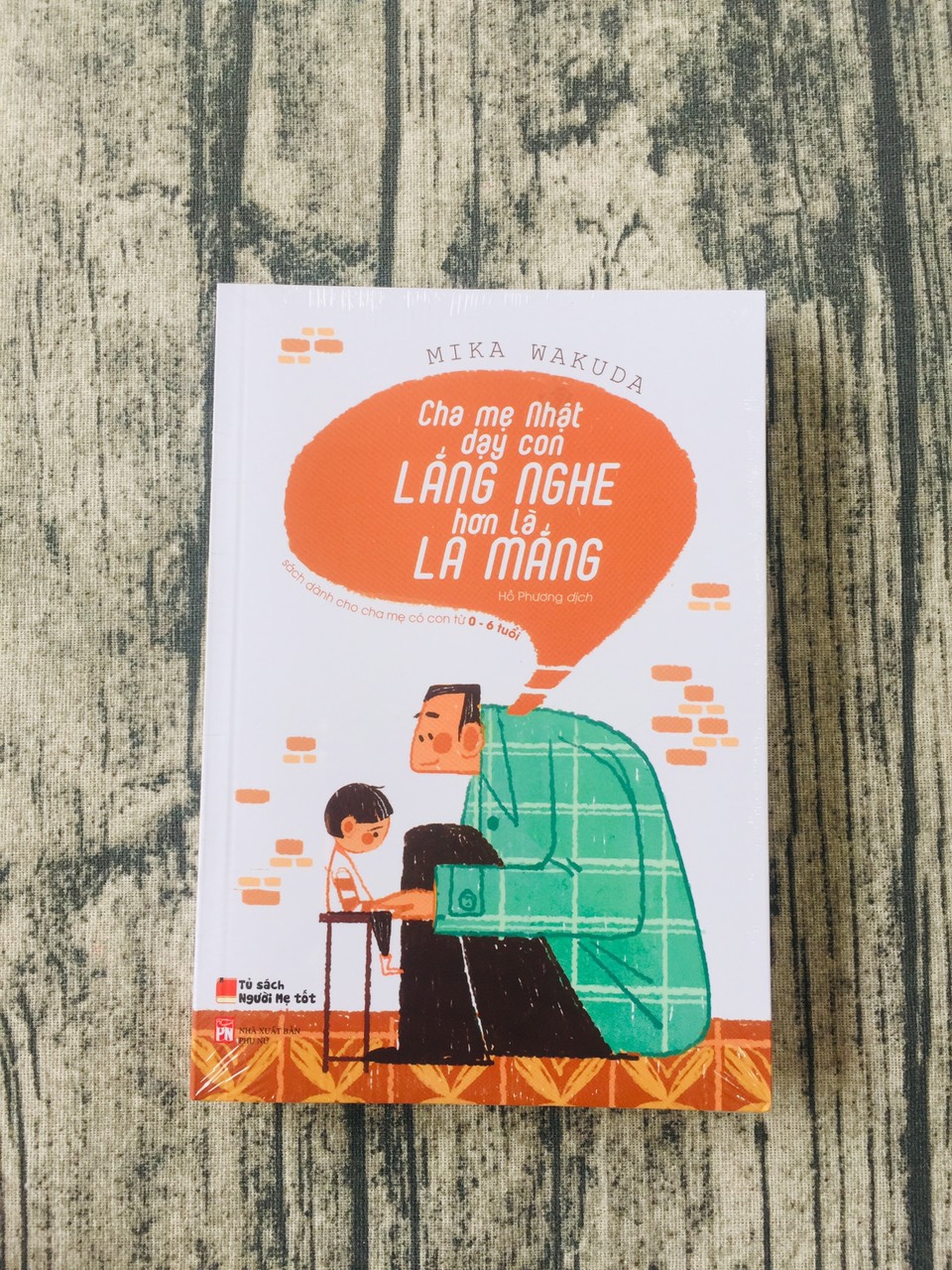 Cha Mẹ Nhật Dạy Con Lắng Nghe Hơn Là La Mắng