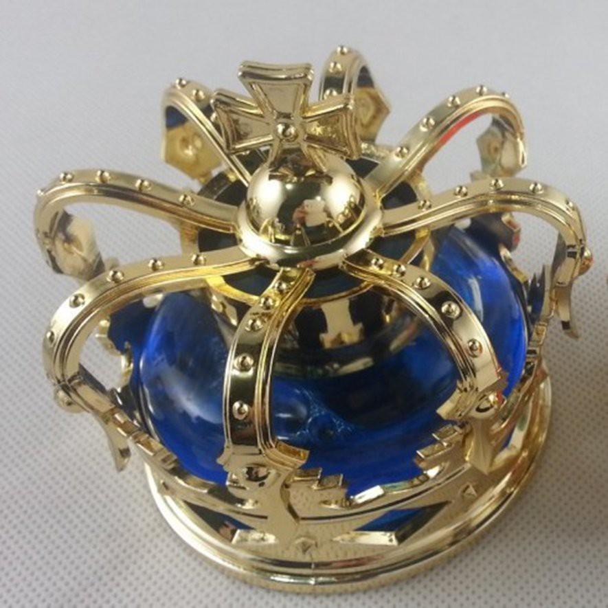 Nước Hoa Hình Vương Miện Trang Trí Cho Xe Hơi