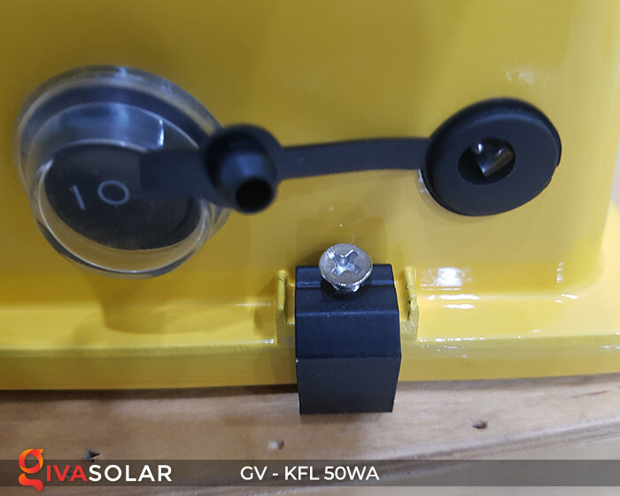 Đèn Pha Sạc điện GIVASOLAR GV-KFL-50WA