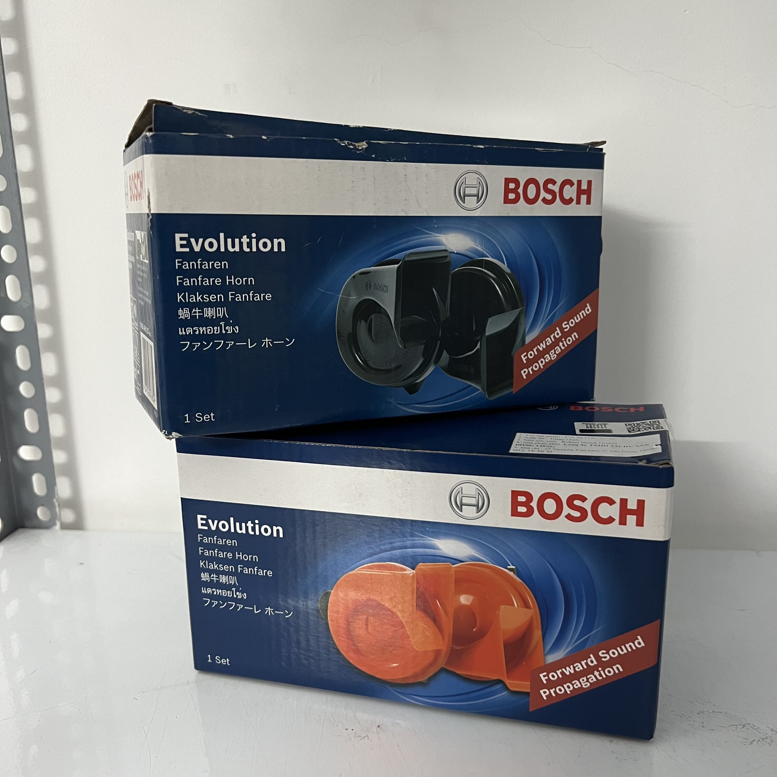 Cặp 2 Còi Bosch Còi Sò Evolution 12V Dành Cho Ô Tô Xe Tải (1 Giắc Cắm - Màu Đen, 2 Giắc Cắm - Màu Cam)