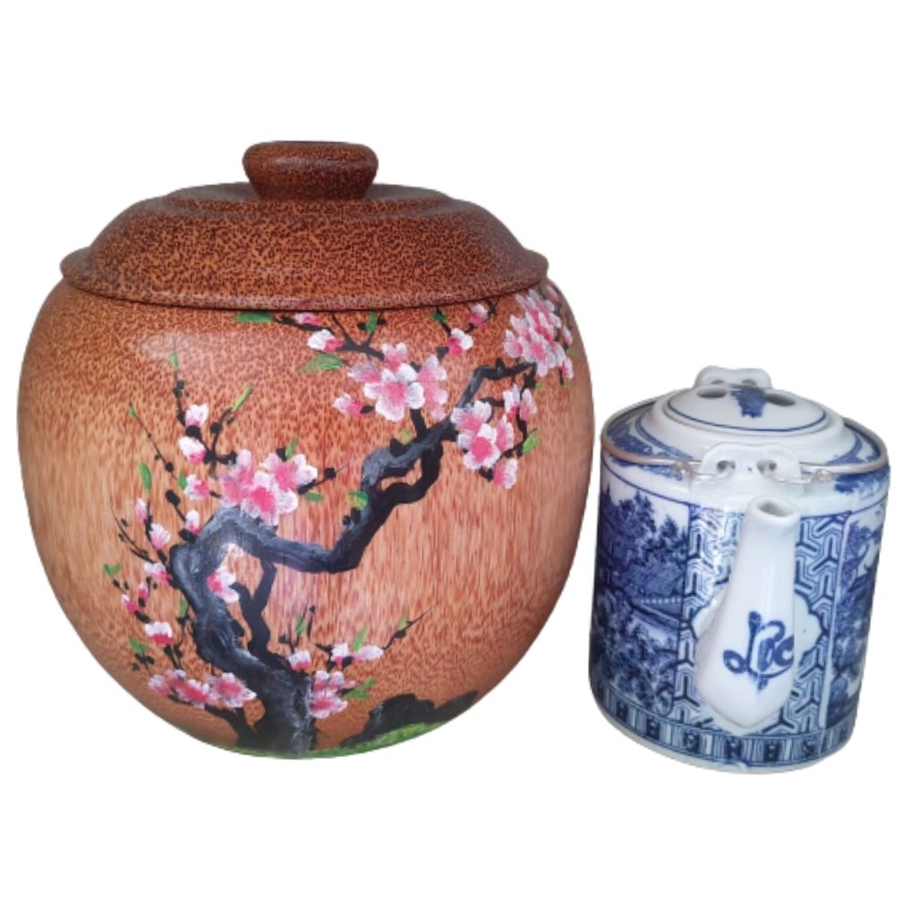 Bình Trà Gỗ Dừa Gọn Đẹp Hoa Văn Hoa Mai, Hoa Đào, Hoa Sen Và Bình Trà 700 - 950ml  - Sản Phẩm Được Sản Xuất Tại Bến Tre