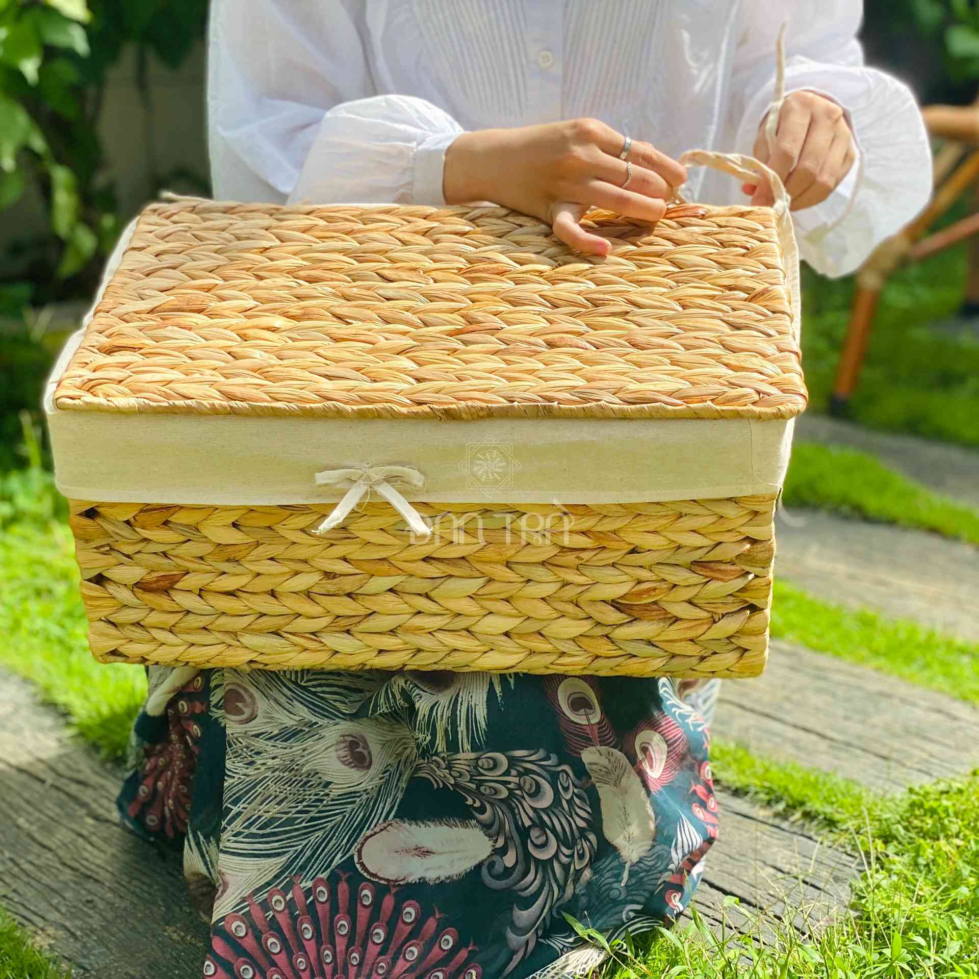 Khay Lục Bình Lót Vải Có Nắp Đựng Quần Áo - Khay Sắp Xếp Vật Dụng Gia Đình - Vật Dụng Decor Tự Nhiên- Đan Trà Decor
