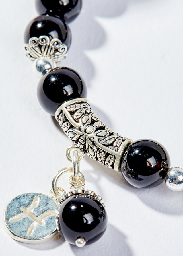 Vòng Tay Phong Thủy Đá Obsidian Phối Charm Cung Hoàng Đạo Song Ngư (8mm) Mệnh Thủy, Mộc Ngọc Quý Gemstones