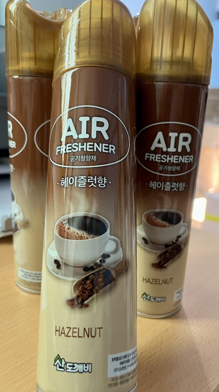 Combo 2 Chai Xịt Thơm Phòng Khử Mùi Hàn Quốc Hương Cafe Hazelnut 370ml cho xe hơi