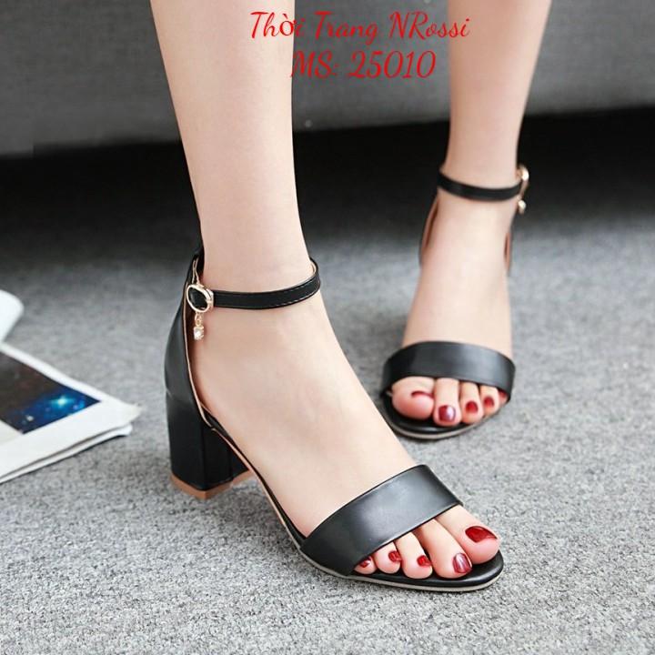 Giày sandal cao gót vuông 5p bản ngang màu đen size lớn 40 41 42 43 44