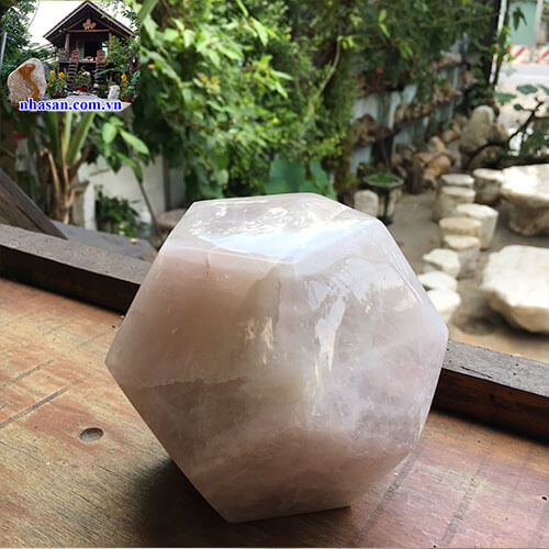 Quả cầu 12 mặt đá thạch anh hồng tự nhiên phong thủy QC838 nặng 1.96kg kích thước 11x10.5x7 – vật phẩm phong thủy may mắn