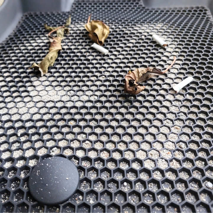 Thảm 2 lớp dạng lưới lục giác Vinfast VF7 (đen) 3 - bề mặt cao su siêu sạch - Macsim