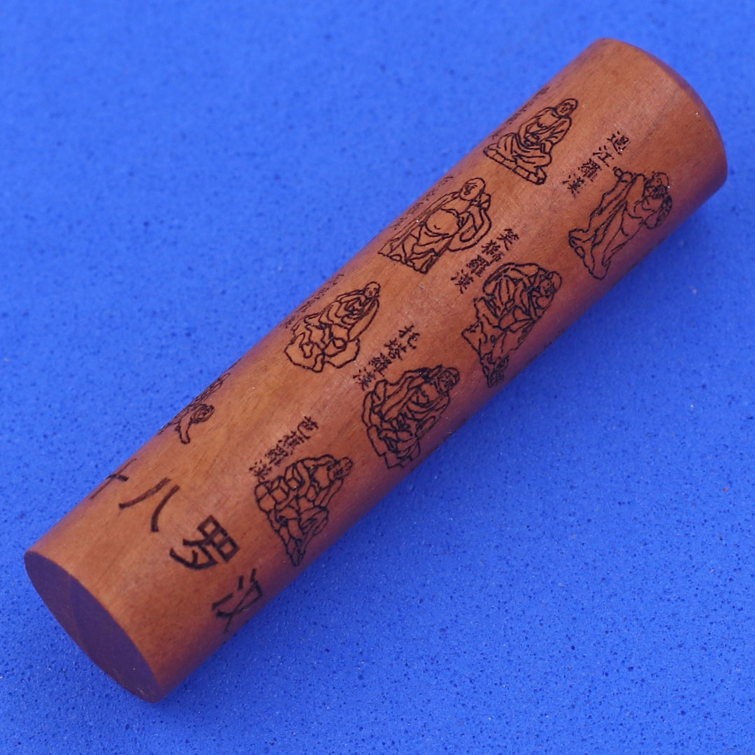 Mặt dây chuyền Cây thập bát la hán  kèm vòng cổ dây dù