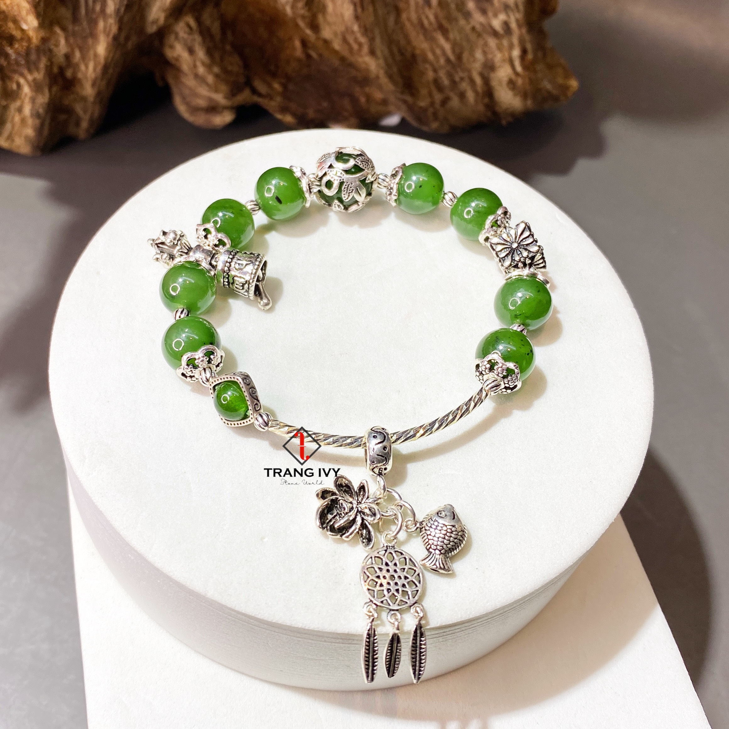 Vòng tay Ngọc bích mix Charm bạc Thái