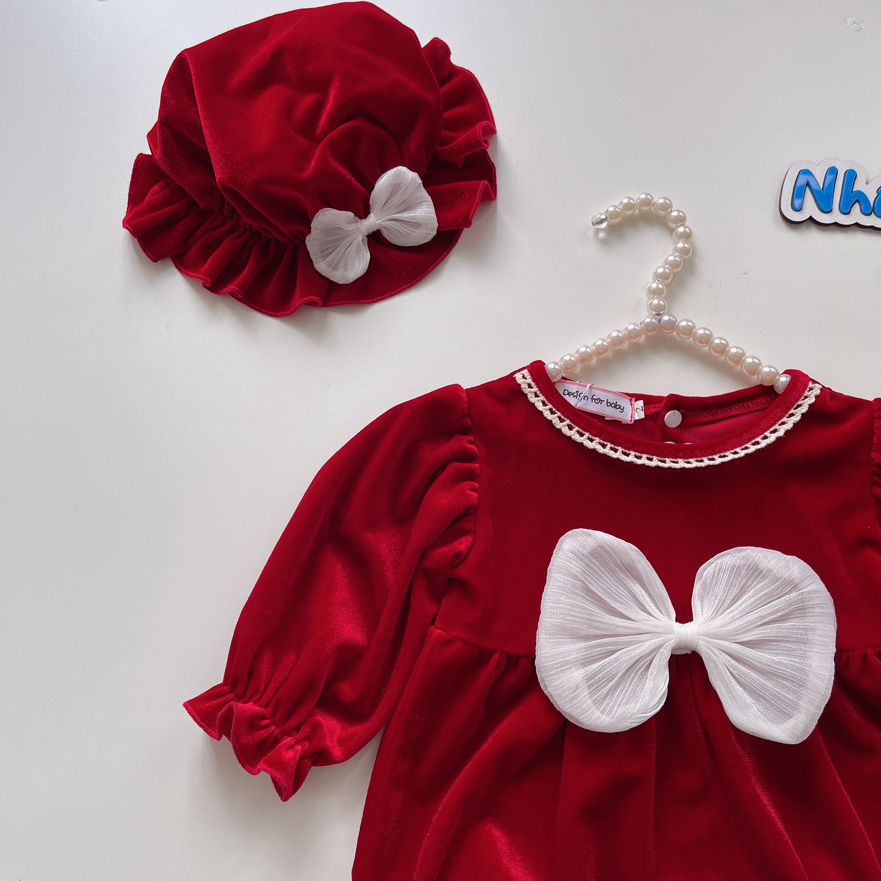 Body Nhung Đỏ Cho Bé Gái 3 Đến 12kg, Bodysuit Kèm Quà Tặng Nón Và Giày