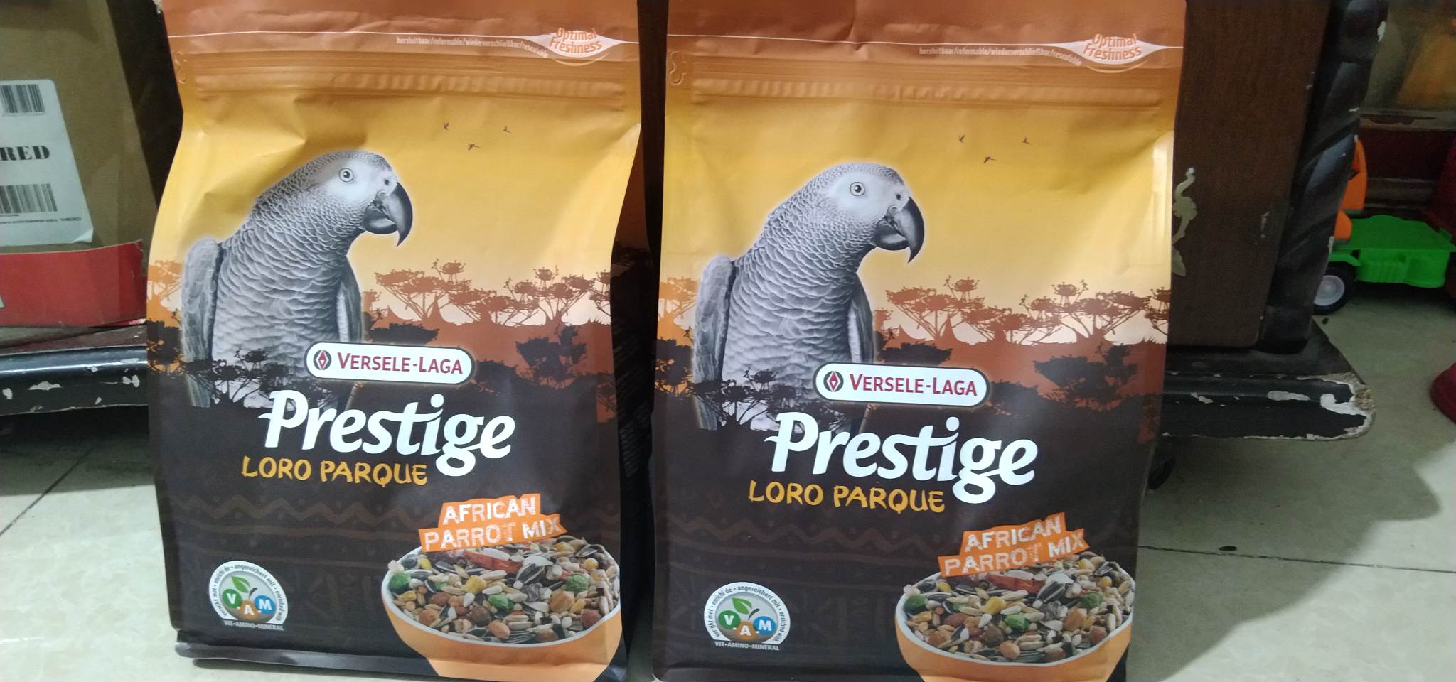 1 bịch 2.5KG NGUYÊN SEAL THỨC ĂN NHẬP KHẨU CAO CẤP CHO XÁM, COCKATOO... LORO PARQUE (VERSELE-LAGA)