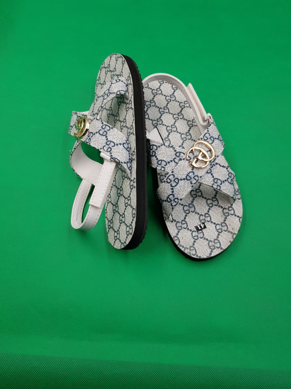 Sandals đế bằng nam đế màu xanh g quai kẹp cùng màu size từ 38 nam đến 43 nam