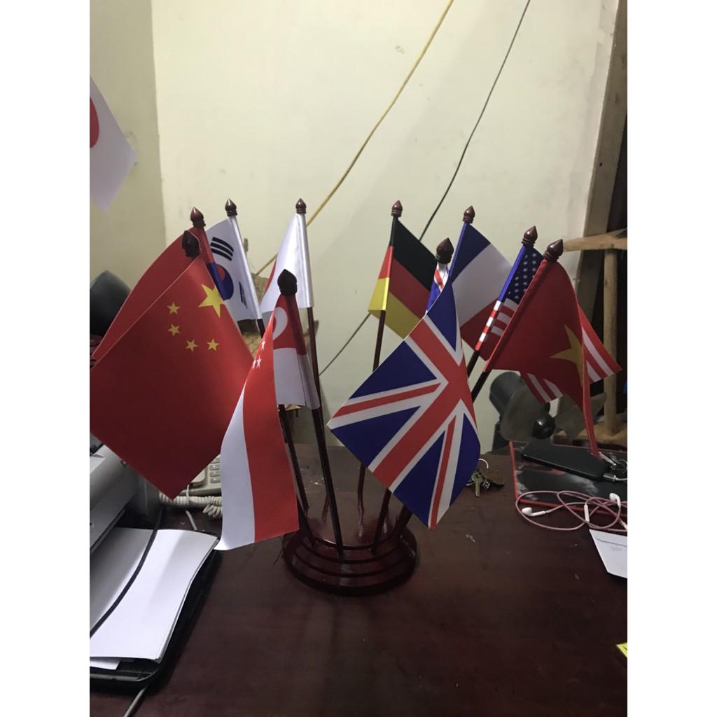 Cờ để bàn đế gỗ 10 cờ