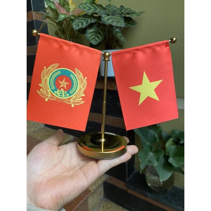 Cờ mini để bàn trang trí