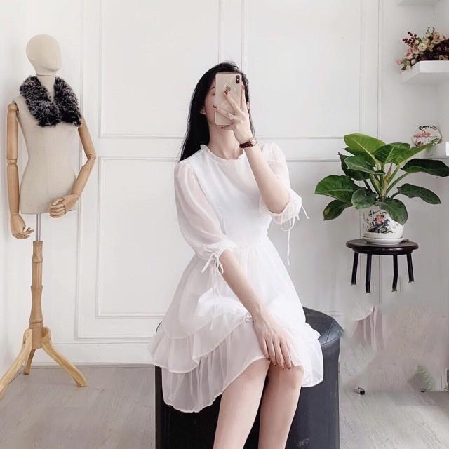 Đầm Xoè Dài Trắng Cổ Tròn