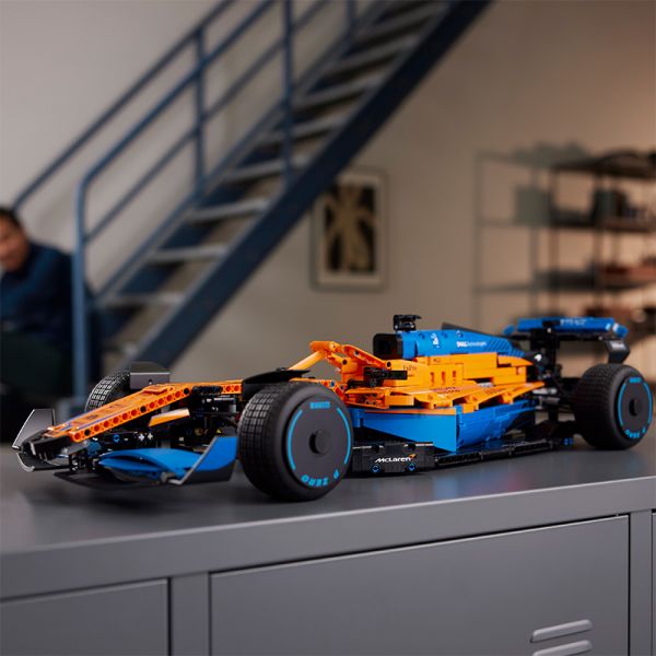 BỘ LẮP RÁP LEGO TECHNIC 42141 SIÊU XE ĐUA F1 MCLAREN