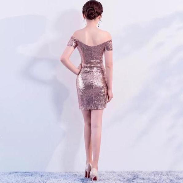 Váy kim sa hở vai body