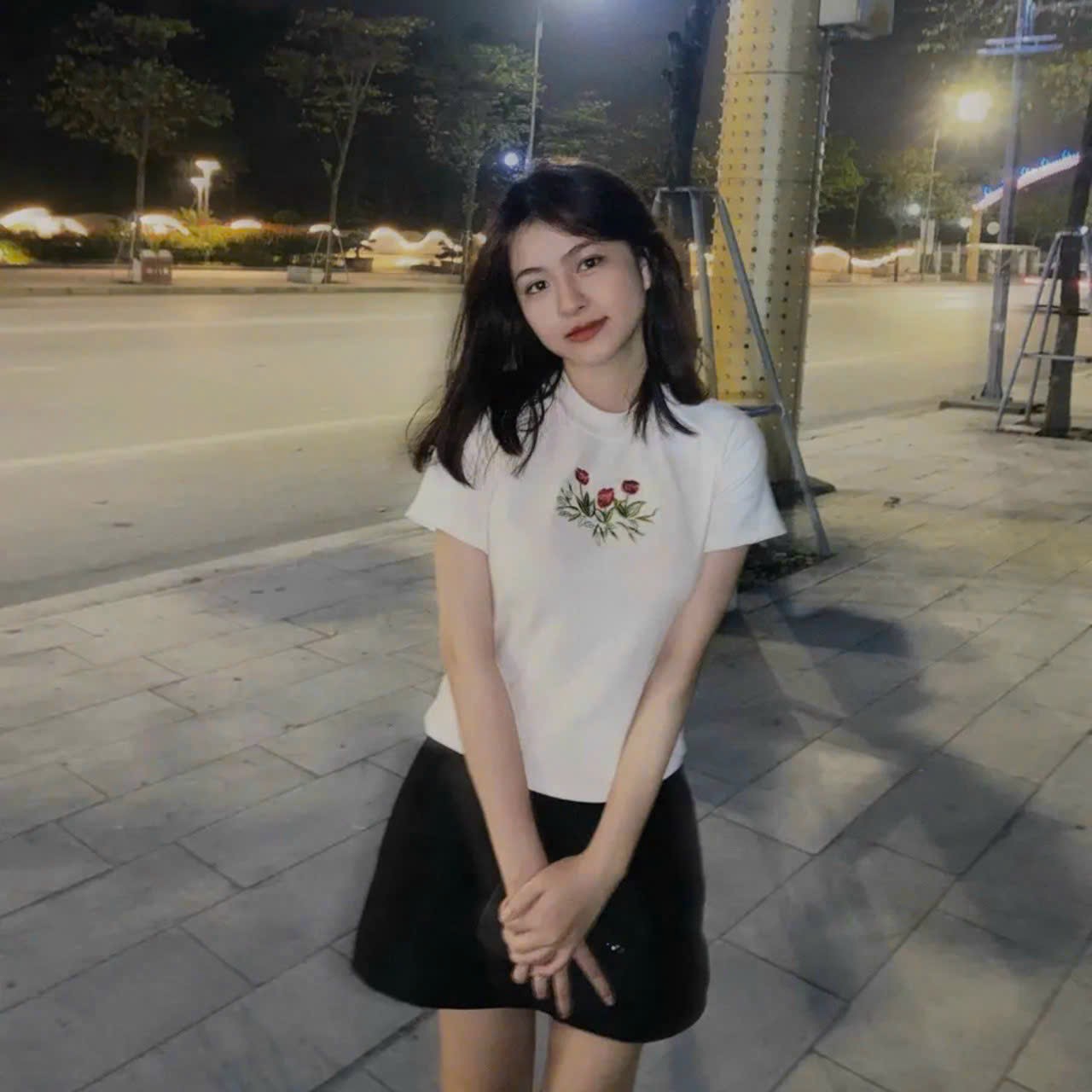 Áo Thun Baby Tee Tay Ngắn Thêu Hoa Nhí , Áo Baby Tee Cotton co giản