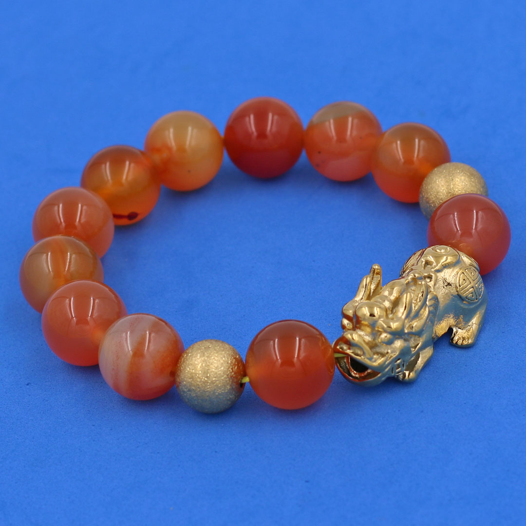 Vòng chuỗi đeo tay mã não cam 14 ly  charm tỳ hưu và bi inox vàng, vòng tay chuỗi hạt