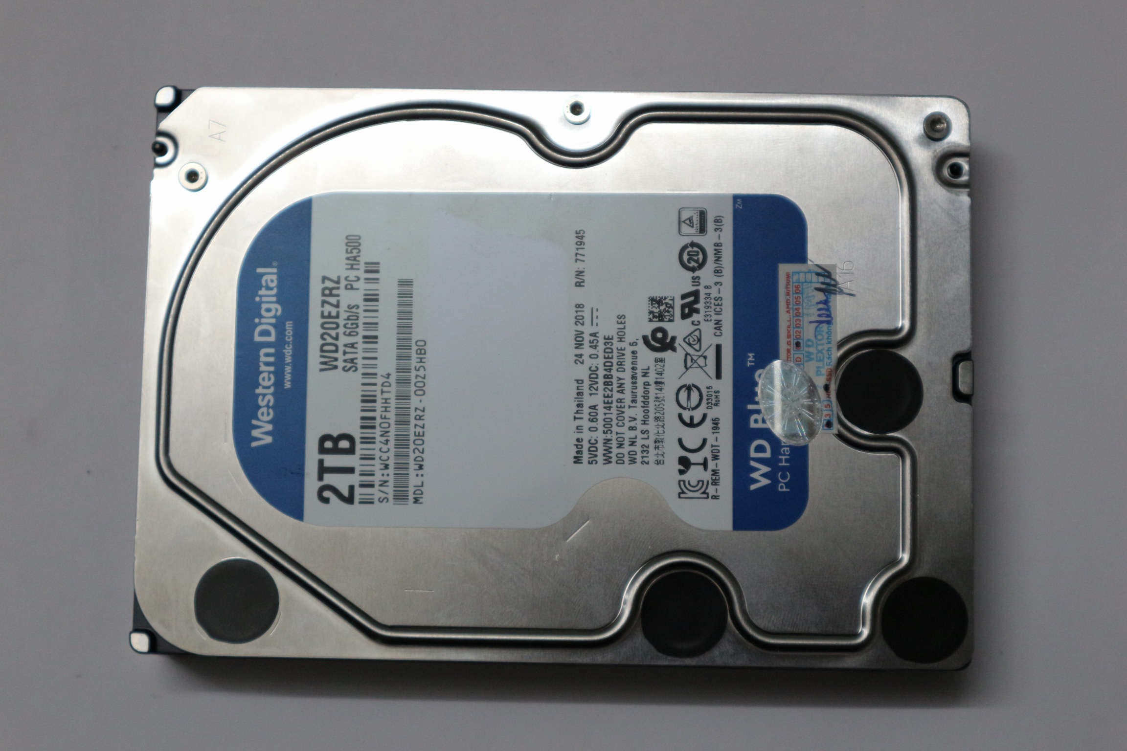 Ổ Cứng HDD WD Blue 2TB - SATA 6GB/s - WD20EZRZ - Made in Thailand