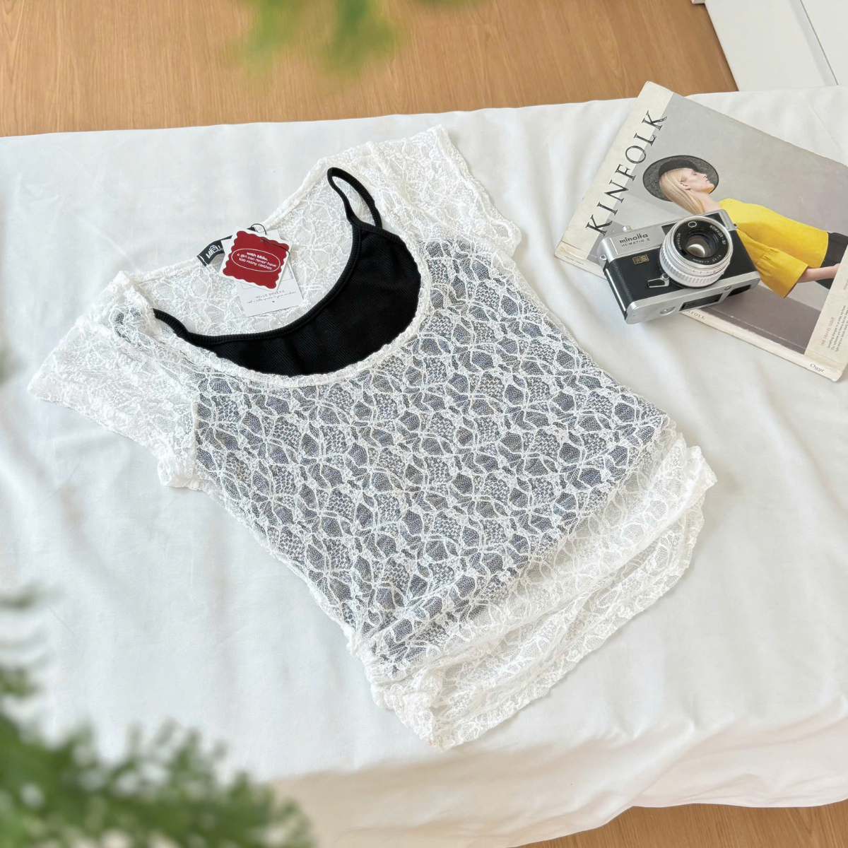 Áo kiểu hai dây phối ren ngoài thời trang mùa hè quyến rũ Honeybee Miều Est.2013