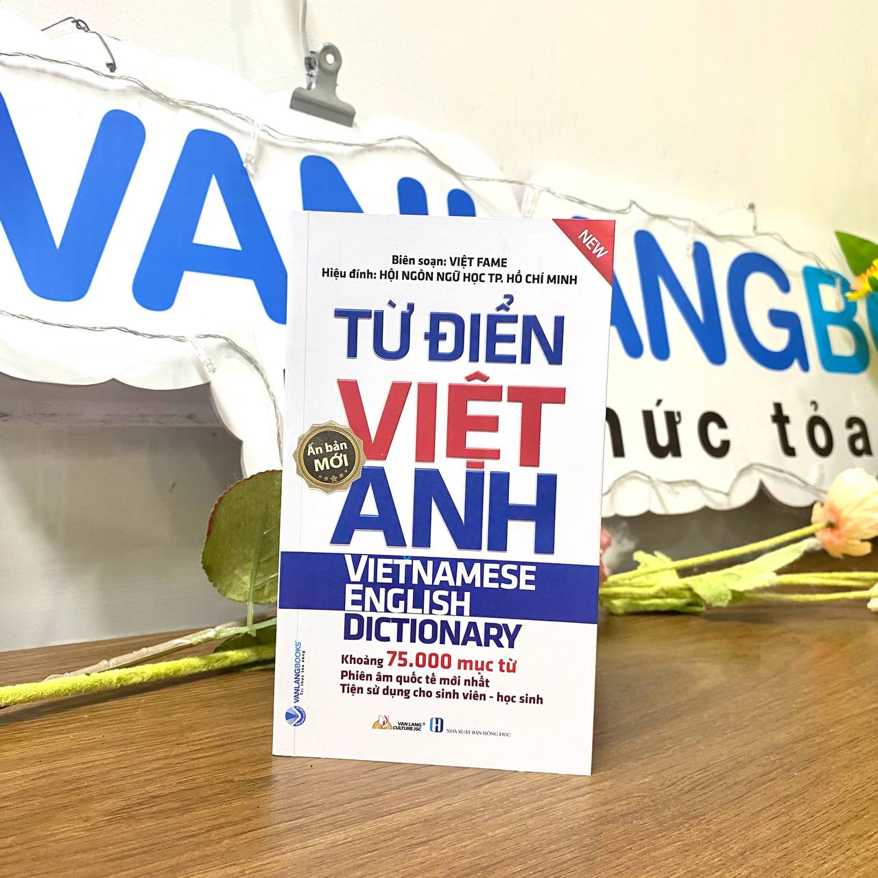 Từ Điển Việt - Anh Khoảng 75.000 Mục Từ (Tái Bản) – Vanlangbooks