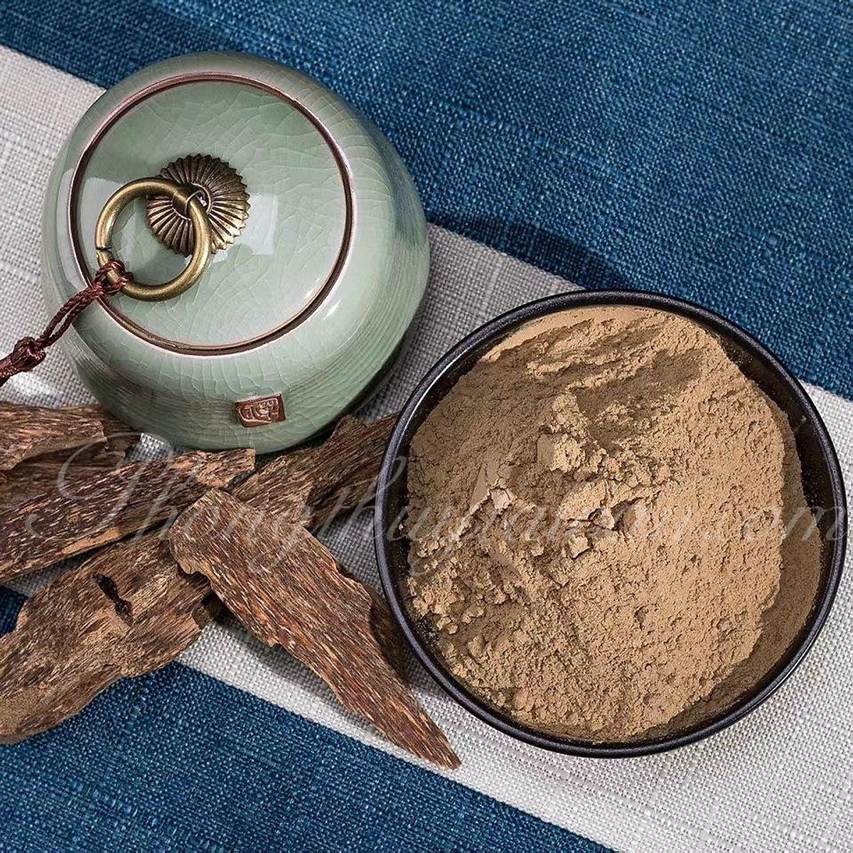 Bột xông nhà, tẩy uế Hương Trầm Hương 100gr/túi