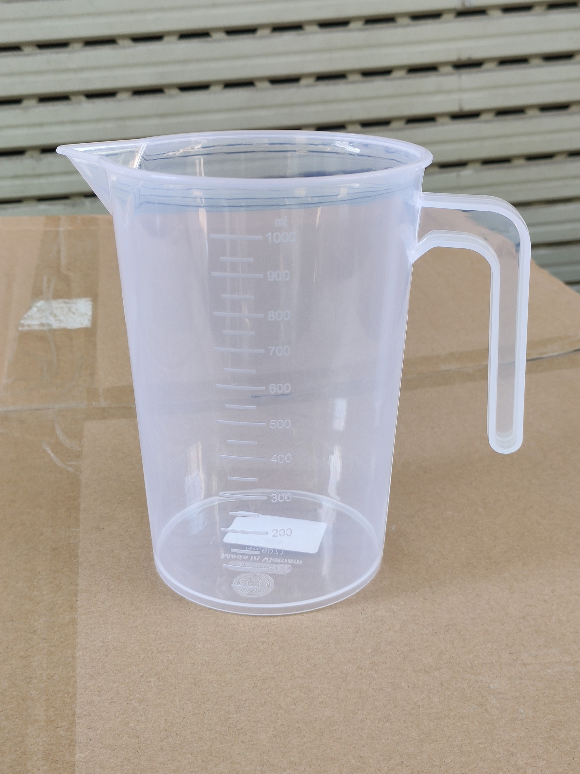 Ca đong nhựa có vạch định lượng 1000ml / 3000ml