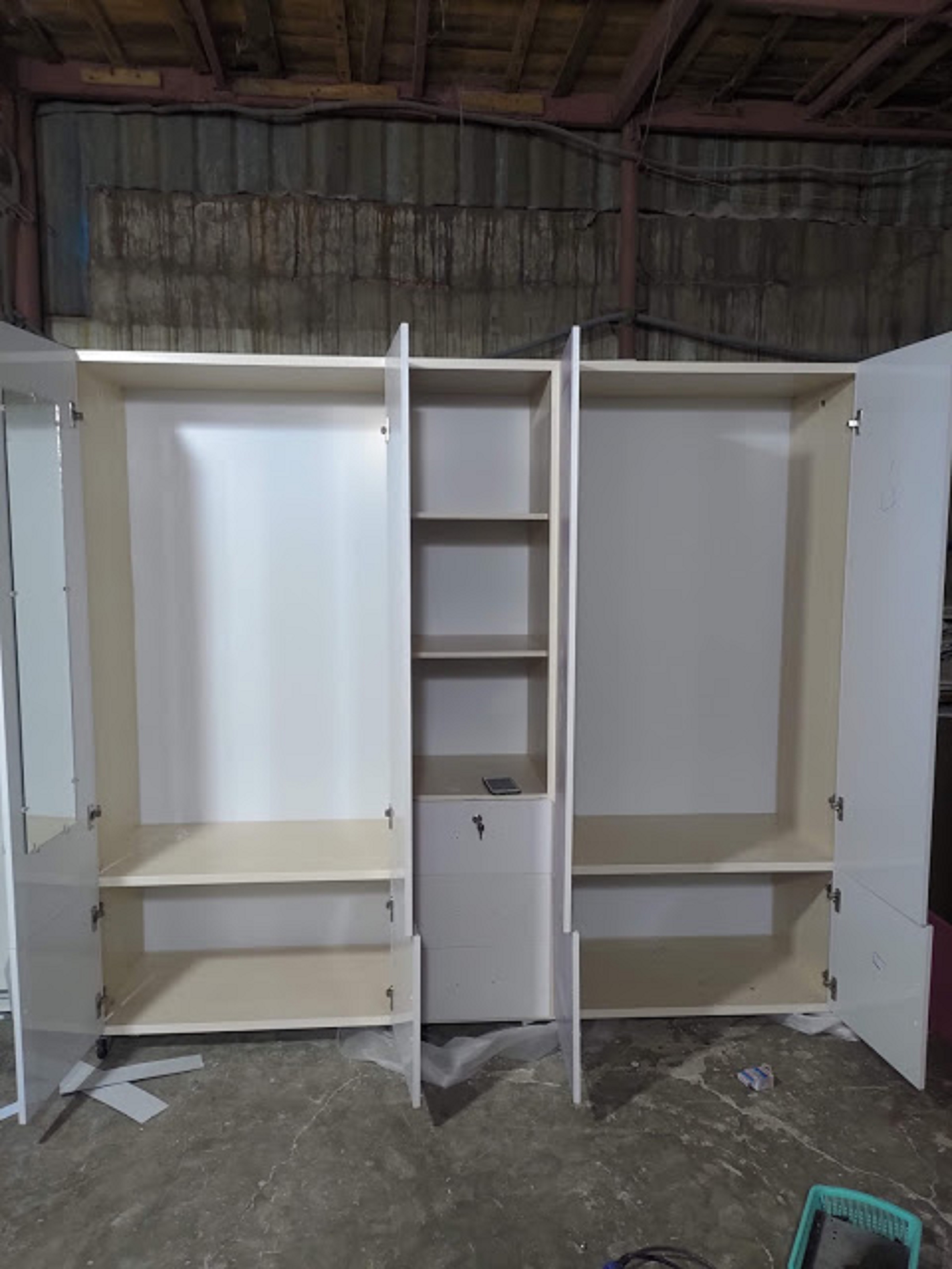 Tủ Nhựa Đài Loan 4 Cánh 1 Kệ Giữa In 3D 322