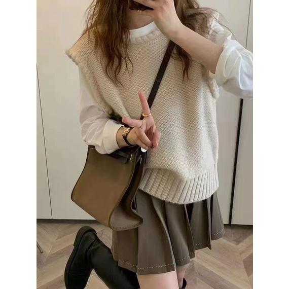 Áo len gile len viền bèo vintage