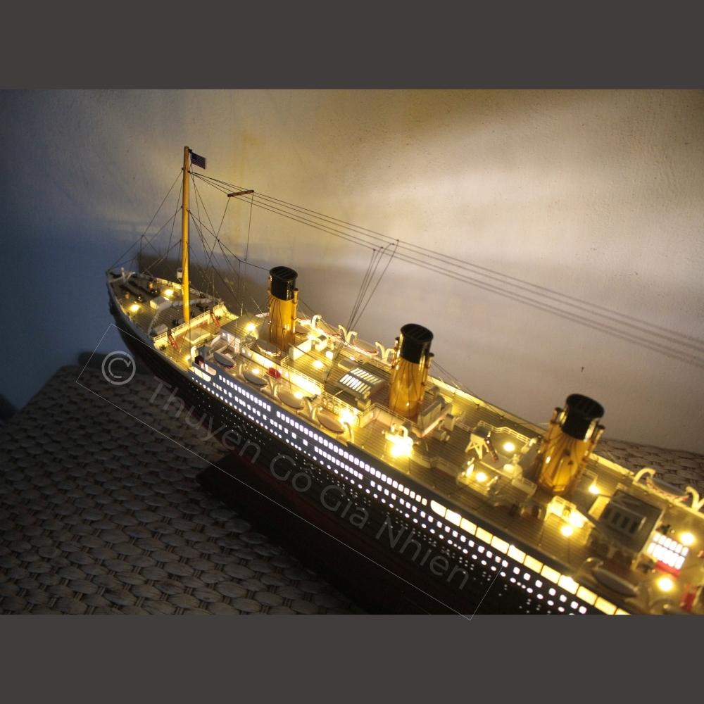 [Giá xưởng] Mô Hình Thuyền Gỗ Trang Trí Phong Thủy Dạng Thuyền Du Lịch RMS TITANIC (SPECIAL EDITION) WITH LIGHTS Chính Hãng, Hàng Xuất Khẩu Chất Lượng Cao