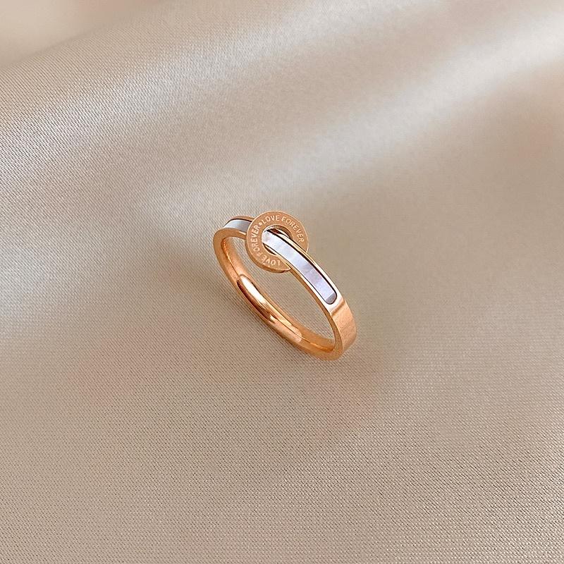 Nhẫn nữ titan không đen vòng la mã phối xà cừ đẹp Ring House