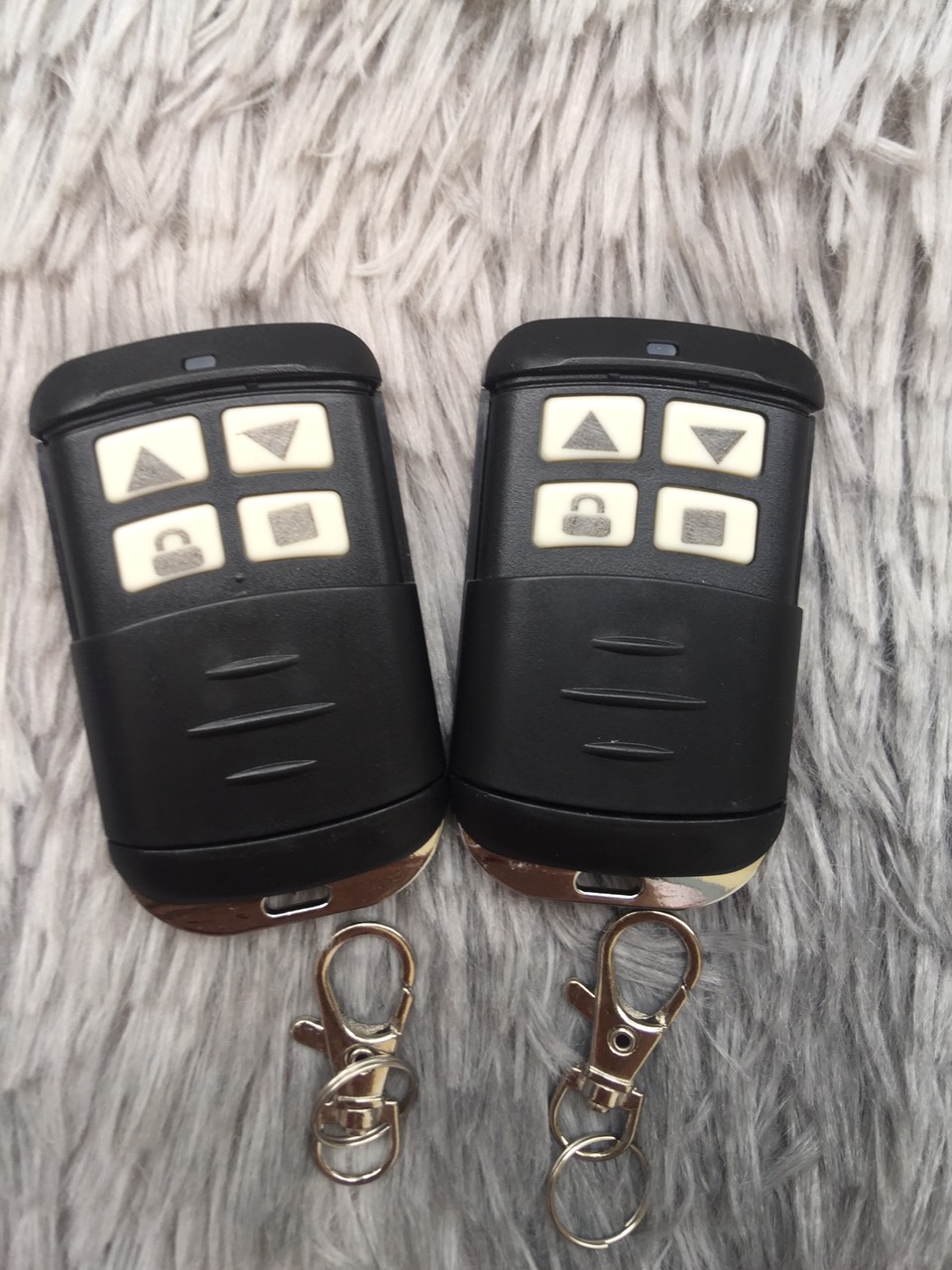 Điều khiển cửa cuốn mã gạt tần số 433