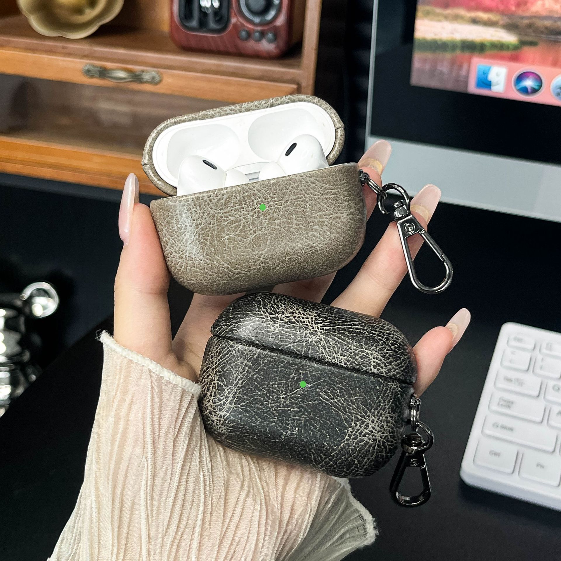 Bao Case da PU dầu cho Airpods Pro 2 / Airpods 4 - Hàng Chính Hãng