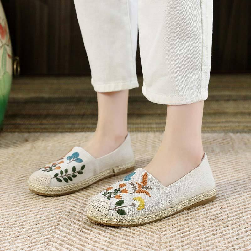 Slip on cói nữ - Giày lười vải thêu nhành hoa lá - Chất liệu vải bố 2 màu đen và kaki - Mã SP J-750