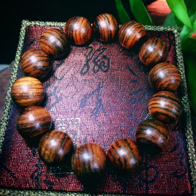 Vòng tay Sưa Quảng Bình-gỗ già đẹp-chất