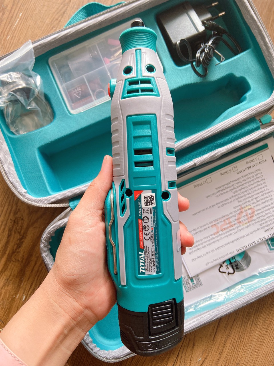 Máy mài khuôn dùng pin Lithium- ion 12V TOTAL TMGLI12011