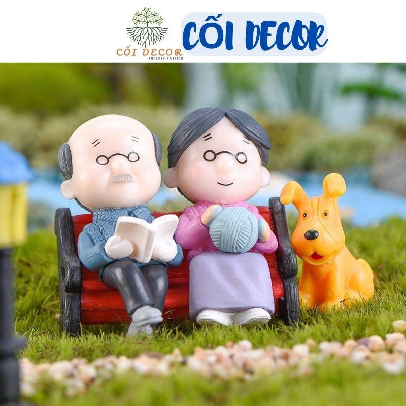 Mô hình tiểu cảnh ️ Cặp đôi ông bà lão ngồi ghế công viên trang trí tiểu cảnh, sen đá, sân vườn, terrarium