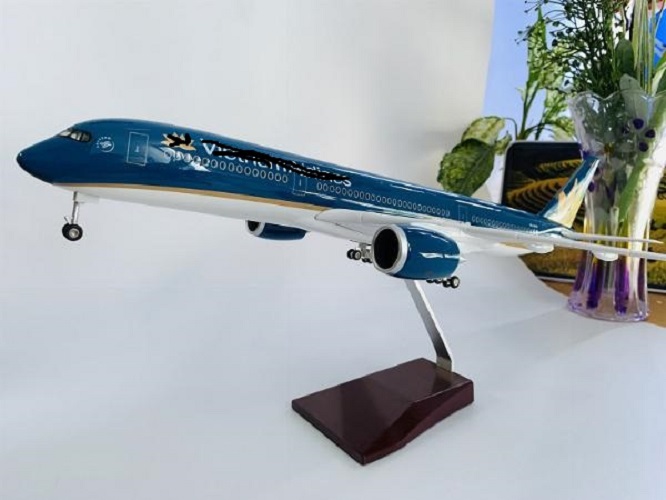 Mô hình máy bay VietNam Airlines 47 cm A350 có đèn led bánh xe cao cấp