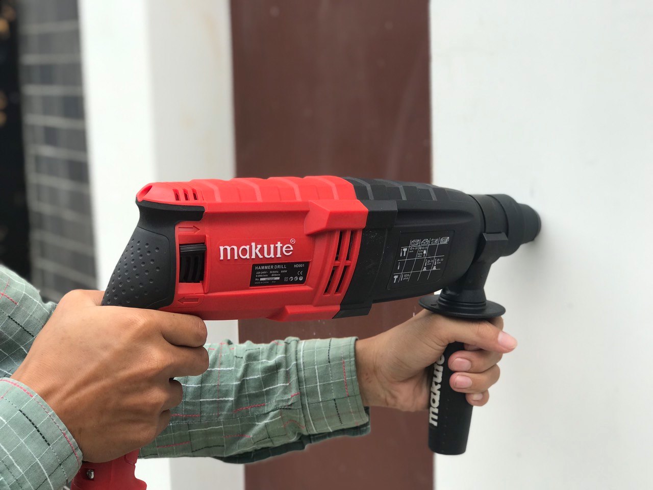 Máy khoan 3 chức năng chuyên dụng 800W MAKUTE HD001 RED- Hàng chính hãng