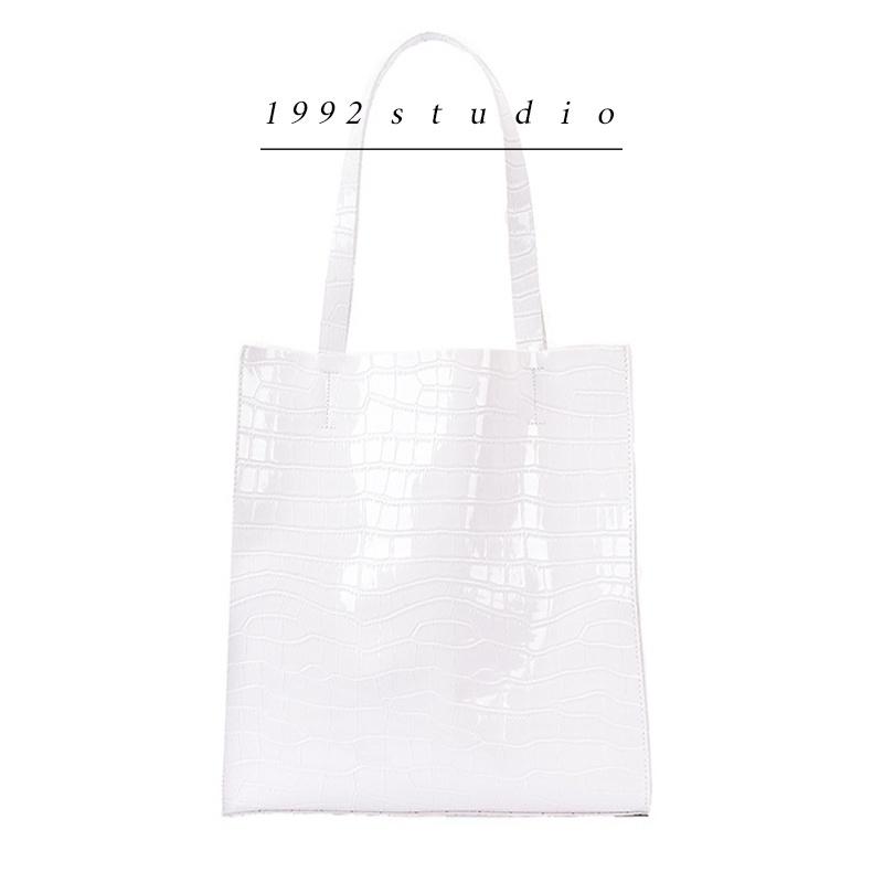 Túi xách unisex/ 1992 s t u d i o/ MINIMAL BAG/ Túi xách nam nữ/ túi tole Da bóng/ túi đựng vừa laptop/ túi công sở