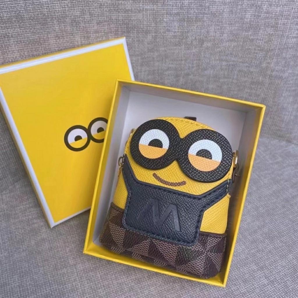 Túi Đeo Chéo Mini Hình Minion KÈM HỘP Ngộ Nghĩnh Đáng Yêu Siêu Cưng, Đựng Vừa Son.