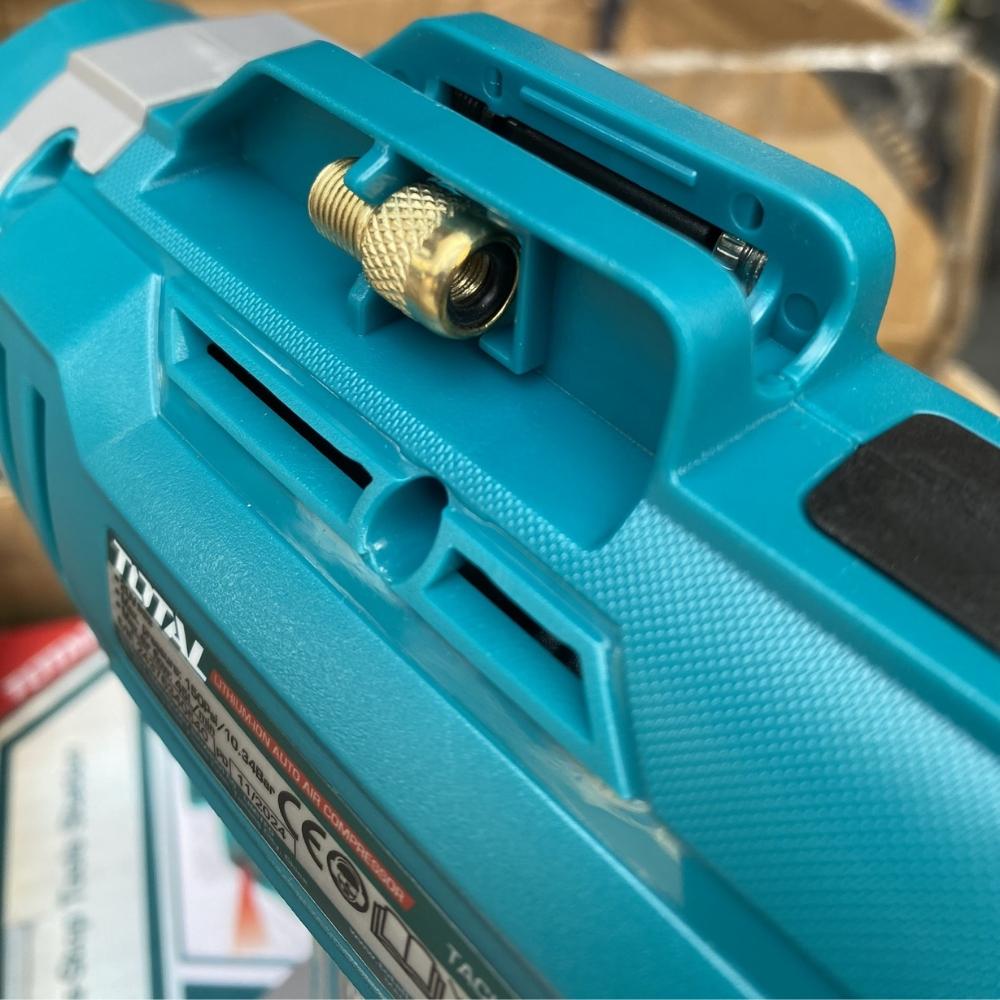 MÁY BƠM HƠI CẦM TAY TỰ ĐỘNG DÙNG PIN 20V (KHÔNG KÈM PIN &amp; SẠC) 34BAR TOTAL TACLI2018 - HÀNG CHÍNH HÃNG