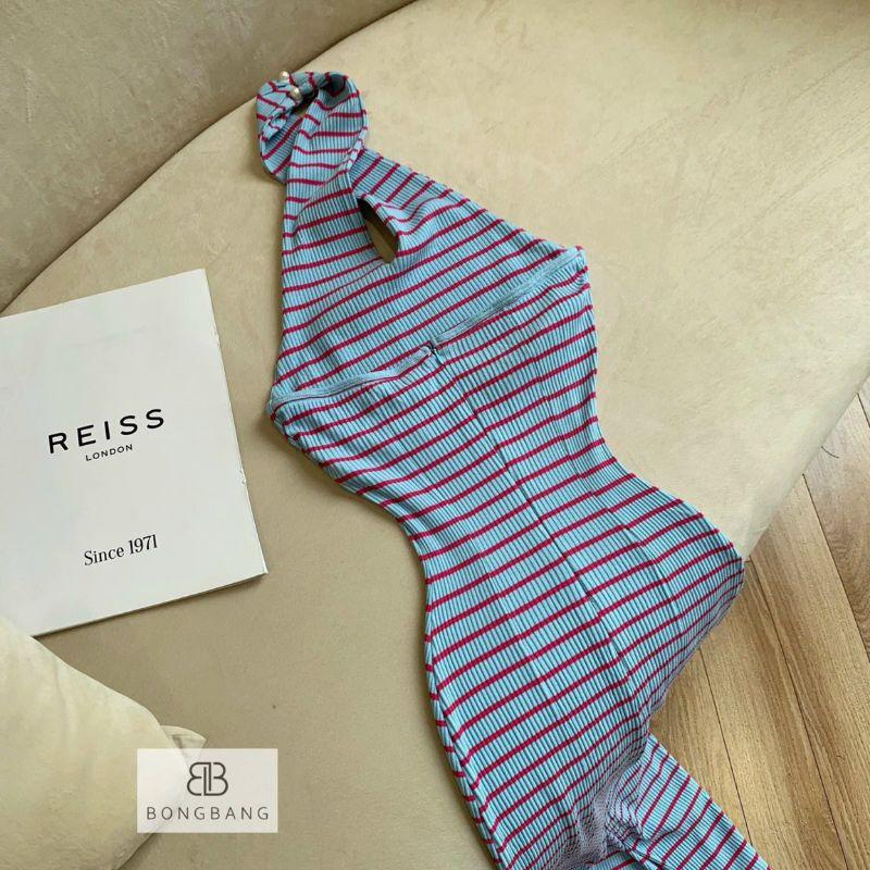 Đầm body cổ yếm xẻ sau dáng dài qua gối